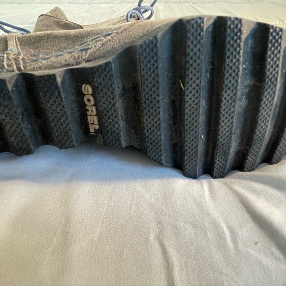 Sorel cate the great wedge boot size 7 1/2 - Picture 4 of 4
